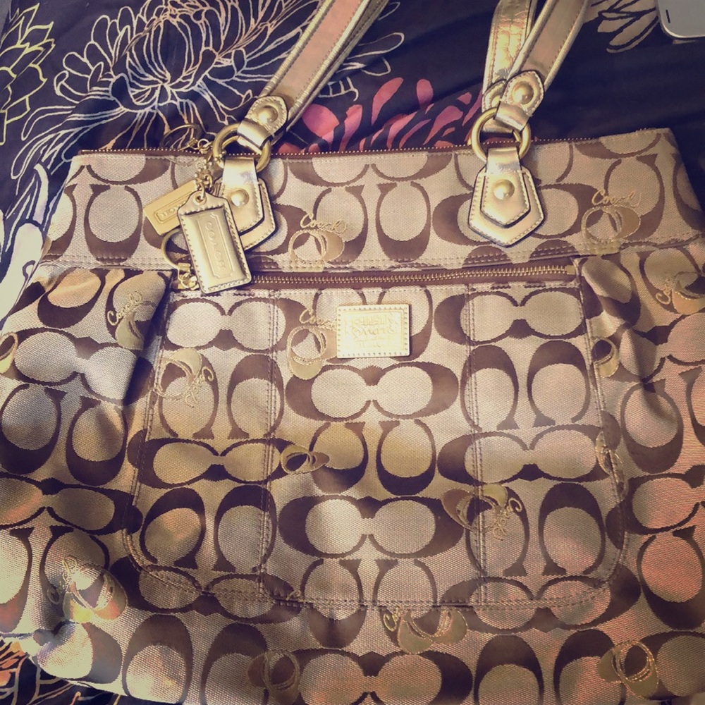 Coach Poppy Hearts Shoulder Bag